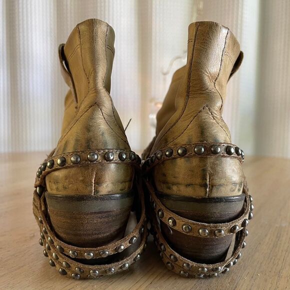 Gianni Bini Tan Leather Harness Cowboy Ankle Boots Studded Western Booties 6.5 - Picture 7 of 8